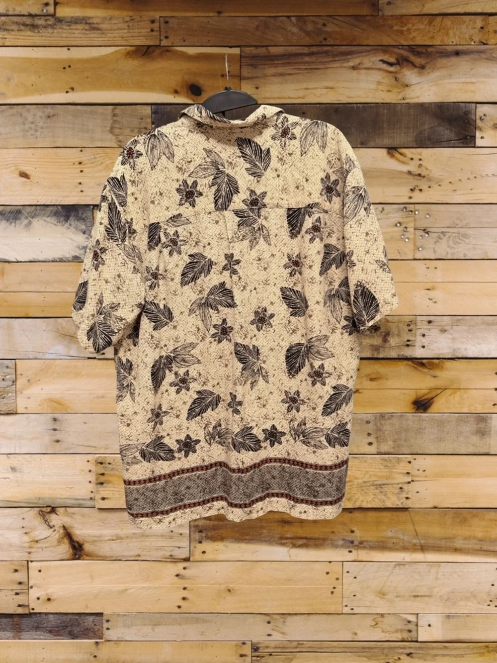Chereskin 100% Silk Batik Tropical Print Camp Shirt Tan Black Relaxed Fit Size M - Picture 2 of 5